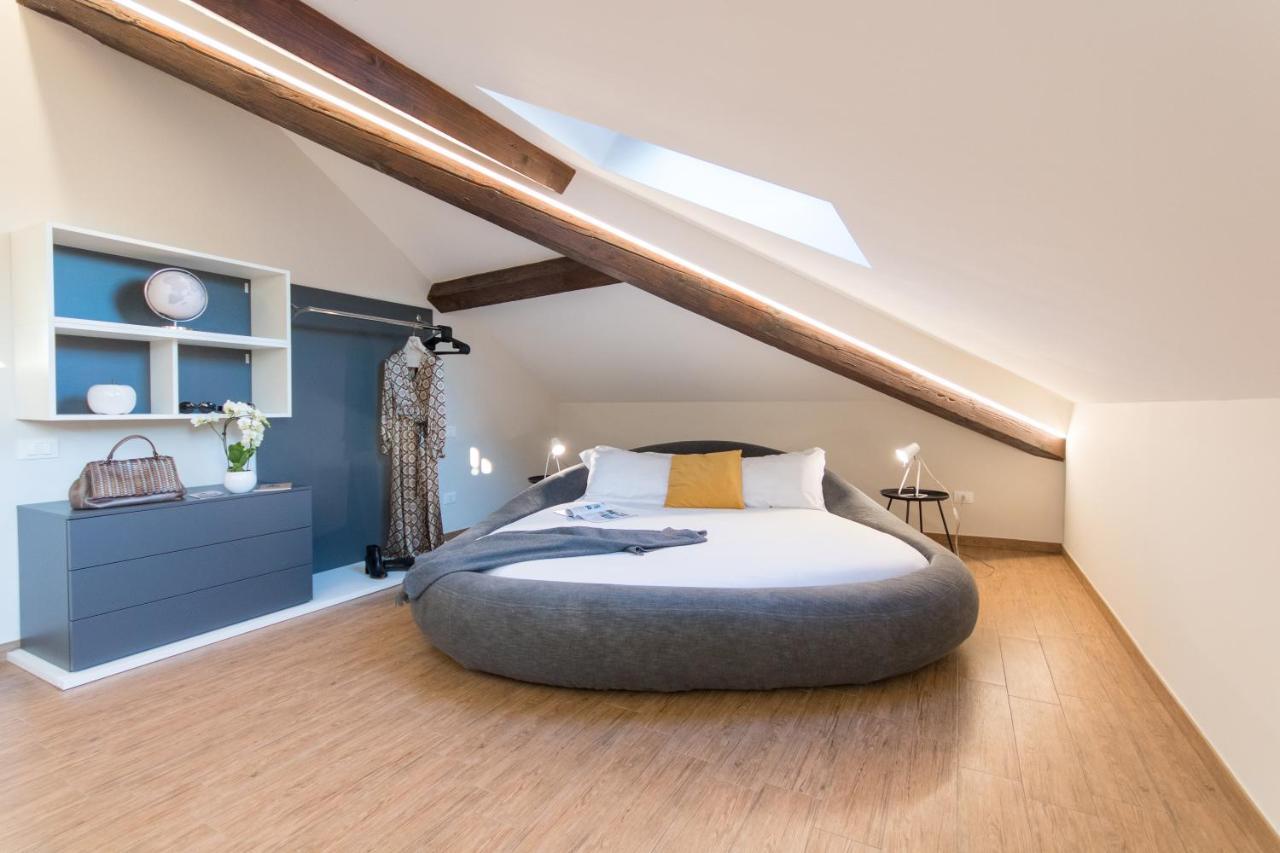 Aqualago Casa Vacanze Suite Verbania Eksteriør billede