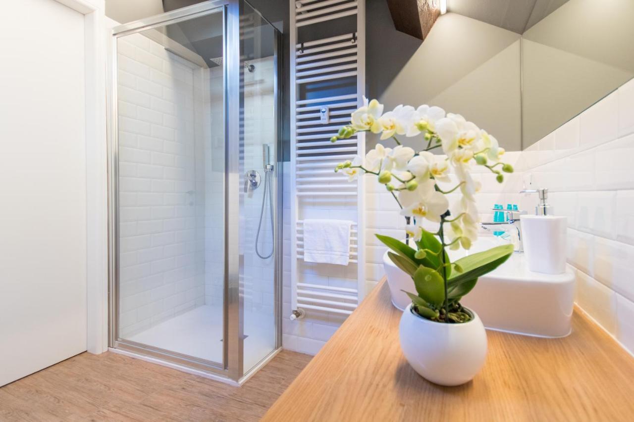 Aqualago Casa Vacanze Suite Verbania Eksteriør billede