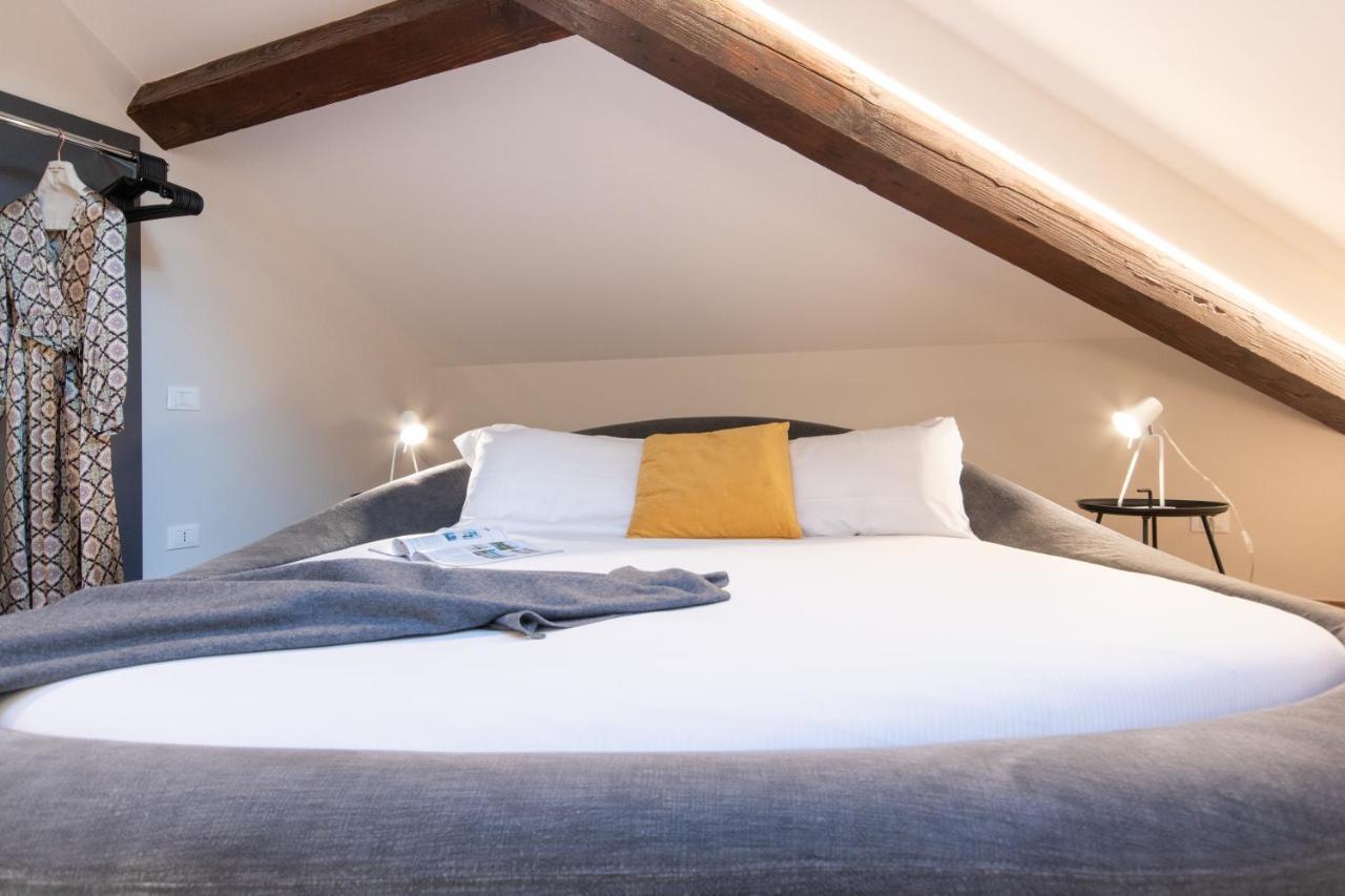 Aqualago Casa Vacanze Suite Verbania Eksteriør billede